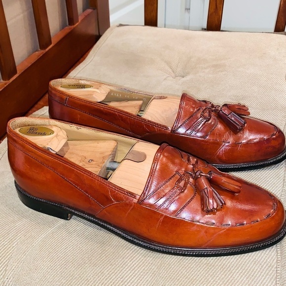 Cable & Company Italian Leather Tassel Loafers. - Picture 5 of 14